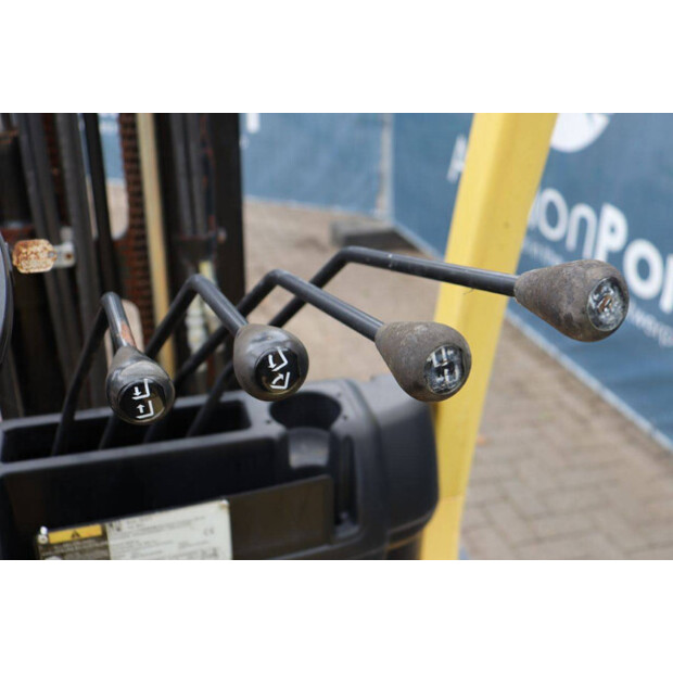 2013 Hyster H3.0FT-49152861