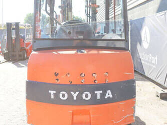2007-toyota-7fbmf30-1489417-49153459