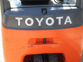 2016-toyota-8fbe16t-1489423-49153674