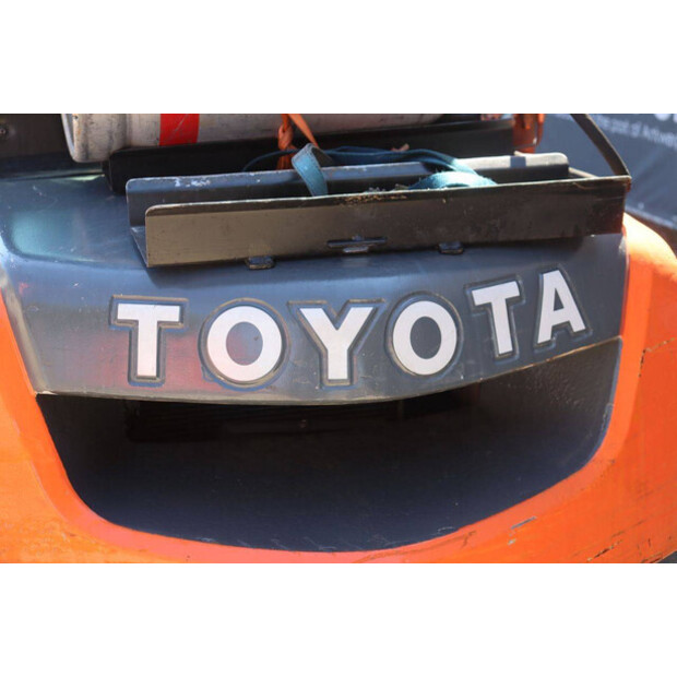 2007 Toyota 02-8FGF30-49153836