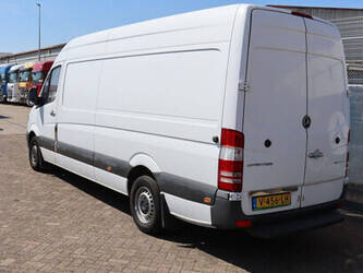 2018-mercedes-benz-sprinter-1489431-49153950