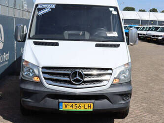 2018-mercedes-benz-sprinter-1489431-49153953