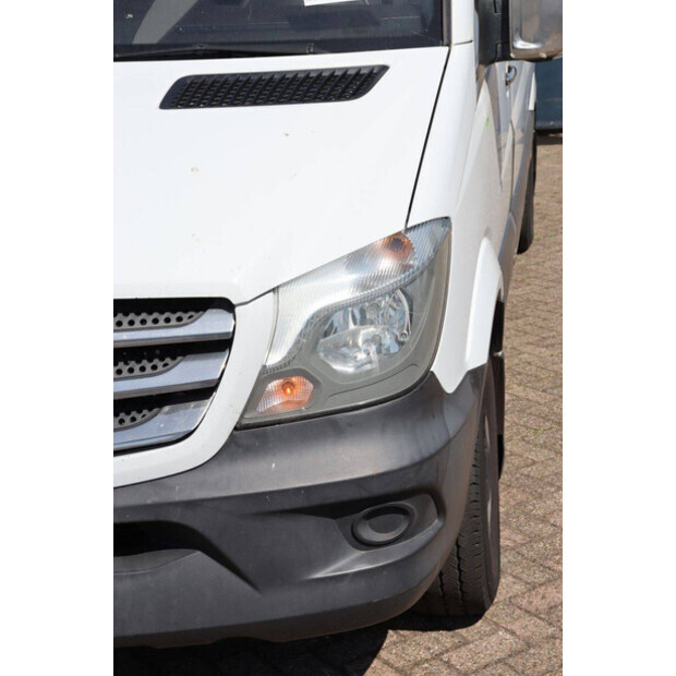 2018 Mercedes-Benz SPRINTER-49153957