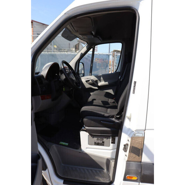 2018 Mercedes-Benz SPRINTER-49153975