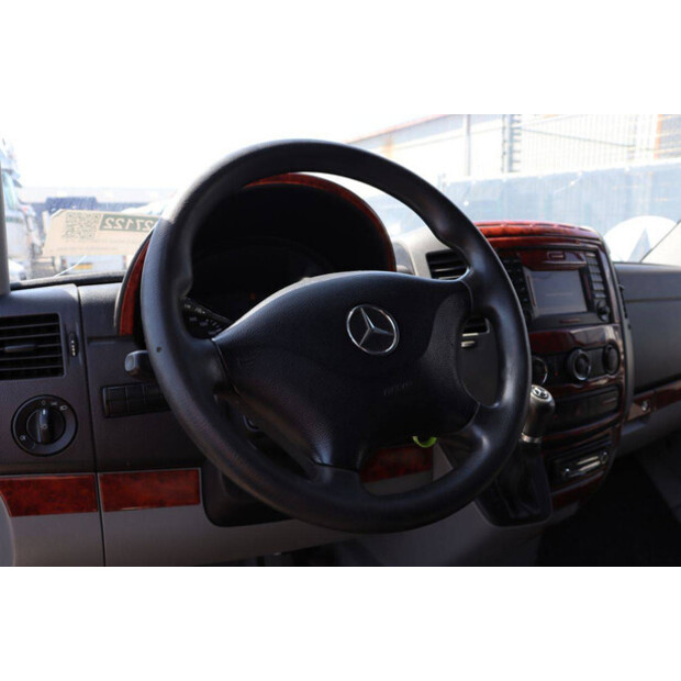 2018 Mercedes-Benz SPRINTER-49153981