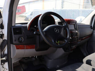 2018-mercedes-benz-sprinter-1489431-49153983
