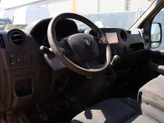 renault-master-1489434-49154130
