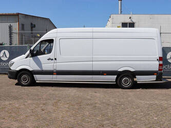 2014-mercedes-benz-sprinter-310cdi-1489435-49154145