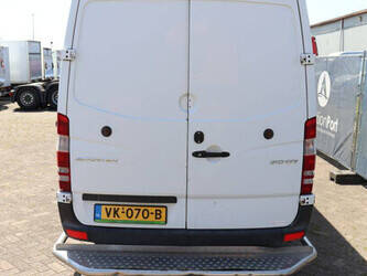 2014-mercedes-benz-sprinter-310cdi-1489435-49154148