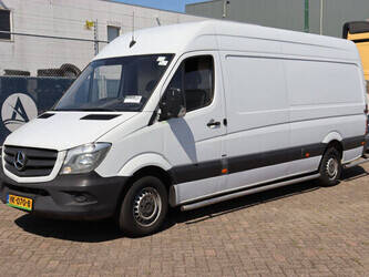 2014-mercedes-benz-sprinter-310cdi-1489435-49154152