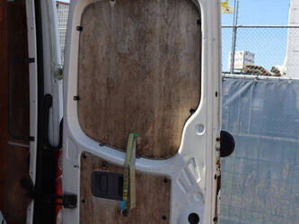 2010-volkswagen-crafter-1489437-49154260