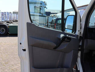2010-volkswagen-crafter-1489437-49154270