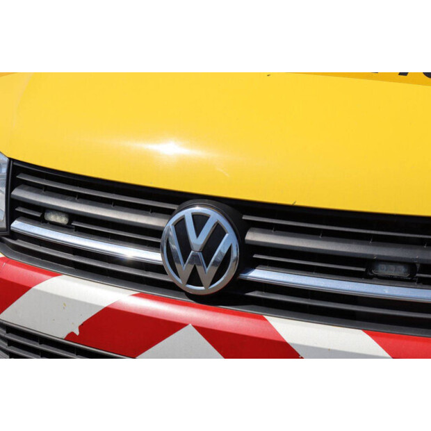 2019 Volkswagen Transporter-49154352