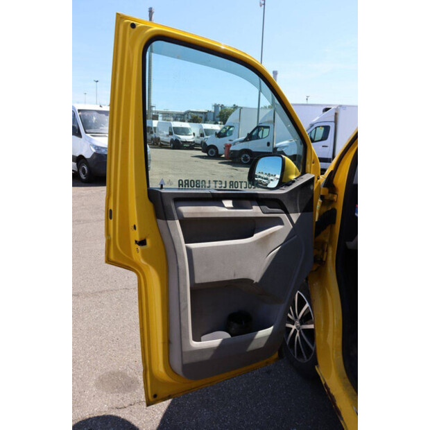 2019 Volkswagen Transporter-49154371