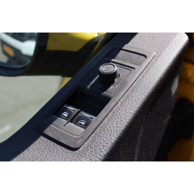 2019 Volkswagen Transporter-49154372