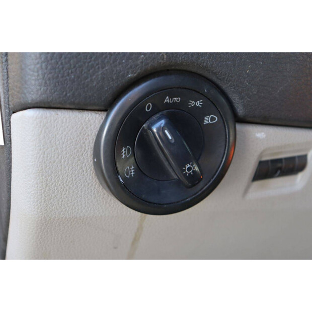 2019 Volkswagen Transporter-49154378