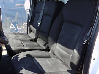 2019-renault-trafic-1489440-49154426