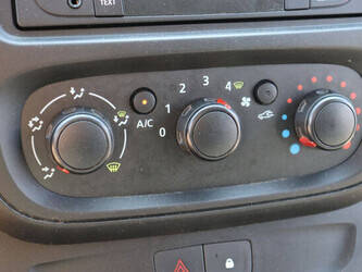 2019-renault-trafic-1489440-49154441