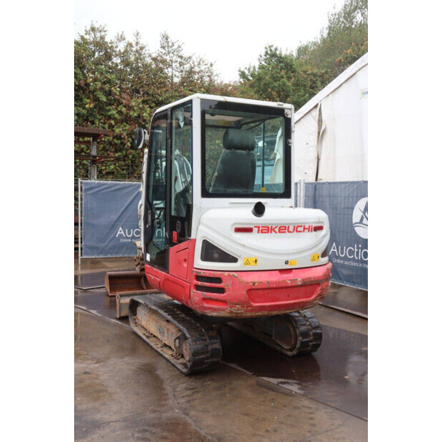 2017 TAKEUCHI TB230-49154793