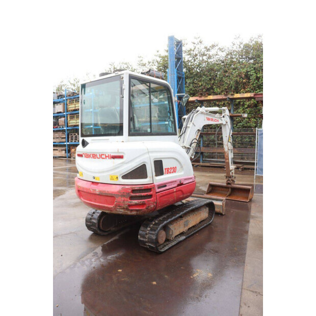 2017 TAKEUCHI TB230-49154795