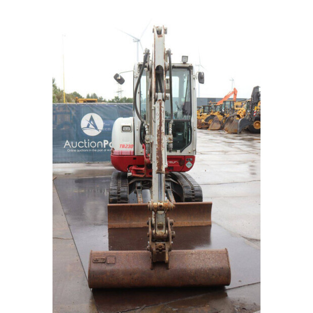 2017 TAKEUCHI TB230-49154797