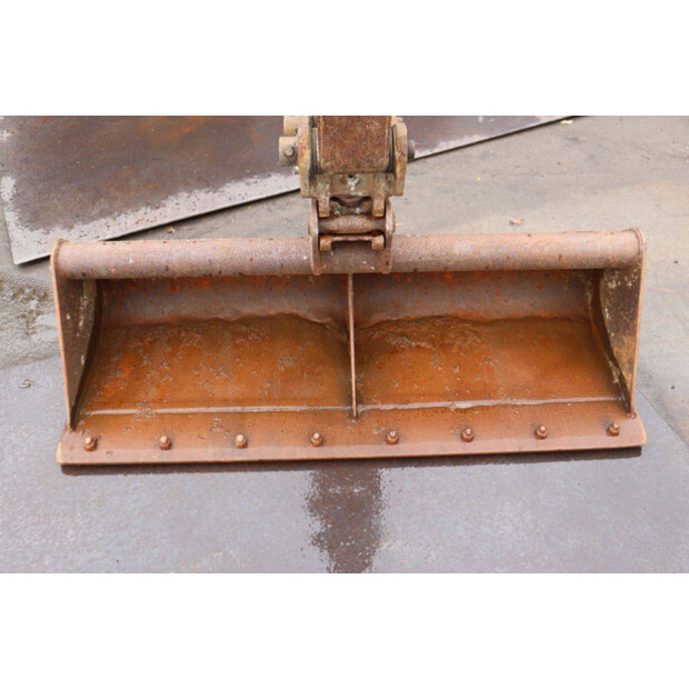 2017 TAKEUCHI TB230-49154802
