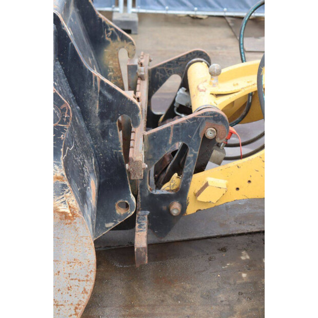 2016 Caterpillar 907M-49154918