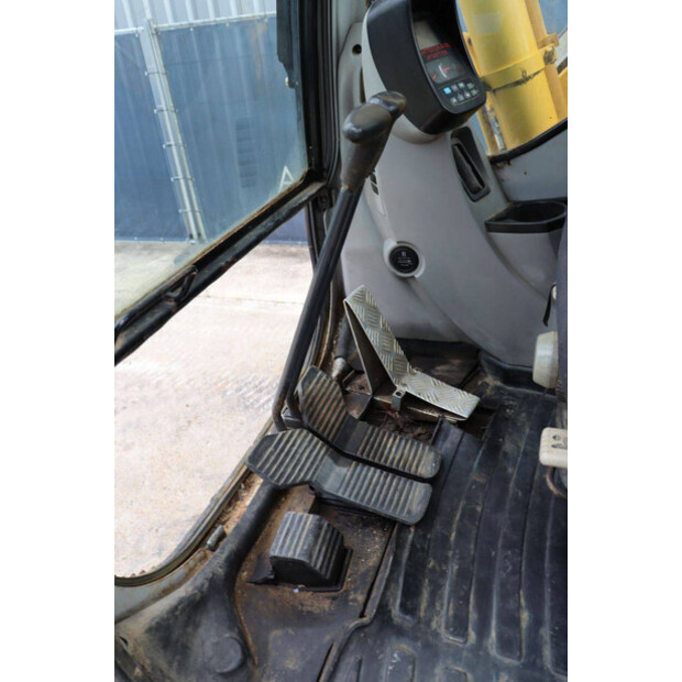 2008 نيو هولاند Kobelco E135BSR-2-49155427