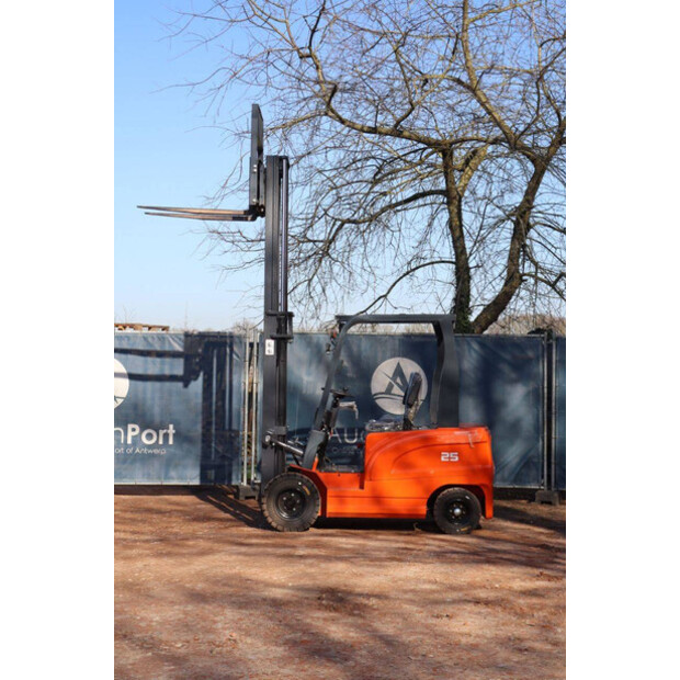 2025 Machpro MP-E2.5-49155691