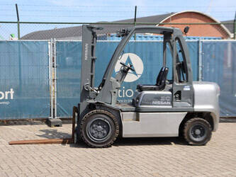 Image for LIFTS NISSAN 30 for Sale in Belgium
