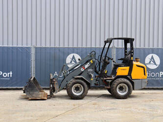 2011-giant-v452t-1489521-49156631