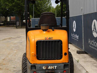 2011-giant-v452t-1489521-49156634