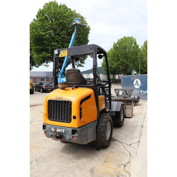 2011 GiANT V452T-49156635