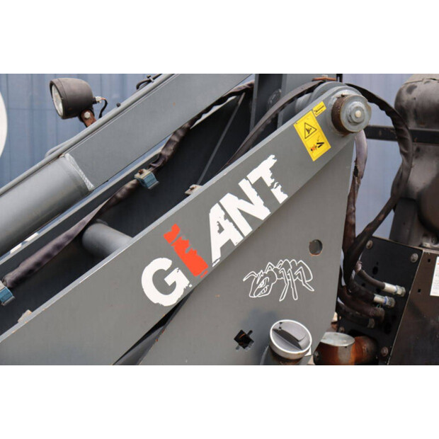 2011 GiANT V452T-49156642