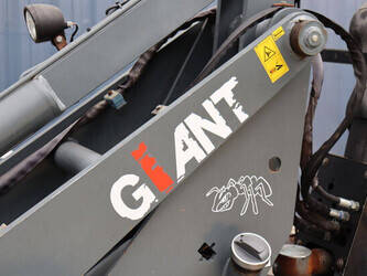 2011-giant-v452t-1489521-49156642
