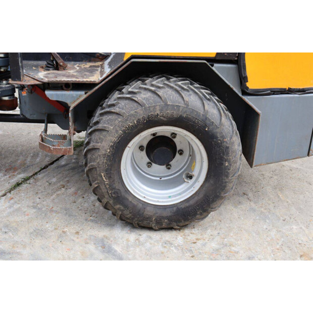 2011 GiANT V452T-49156644