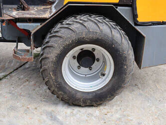 2011-giant-v452t-1489521-49156644