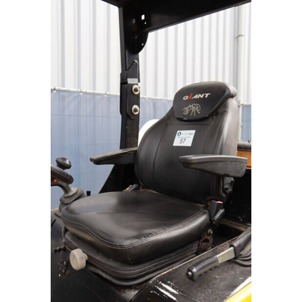 2011 GiANT V452T-49156656