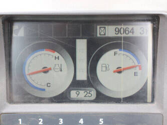 2010-hitachi-zx85us-3-1489528-49156861