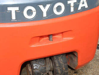 2016-toyota-8fbe15t-1489529-49156884
