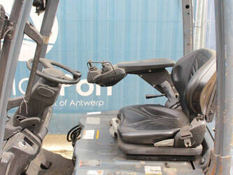 2016-toyota-8fbe15t-1489529-49156888