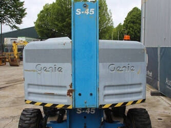 2008-genie-s-45-1489531-49156938