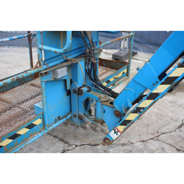 2008 جيني S-45-49156947