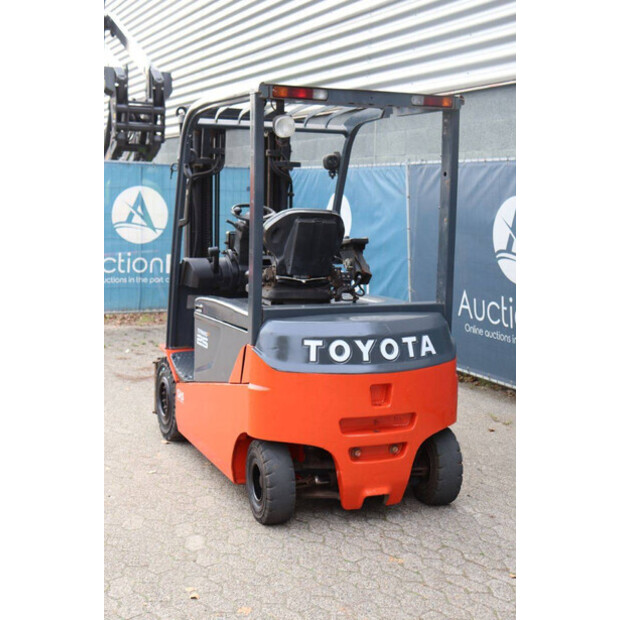 2013 Toyota 8FBMT25-49157351
