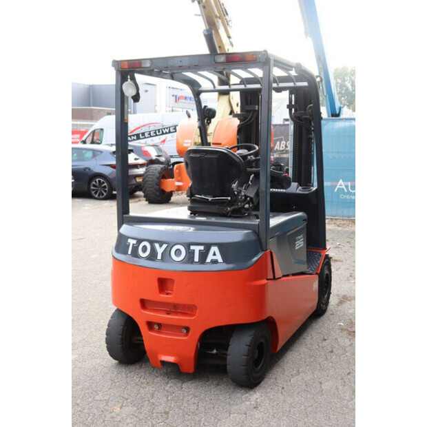 2013 Toyota 8FBMT25-49157353