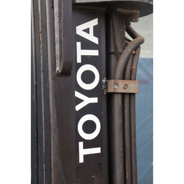 2013 Toyota 8FBMT25-49157360