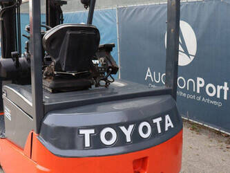 2013-toyota-8fbmt25-1489543-49157365