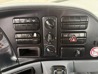 2004-mercedes-benz-actros-1489602-49160059