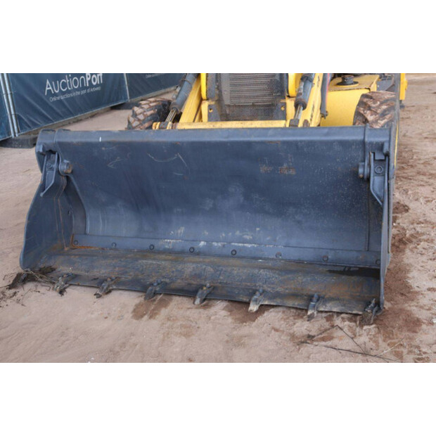 2017 New Holland B80B-SS-49160593