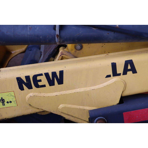 2017 New Holland B80B-SS-49160597